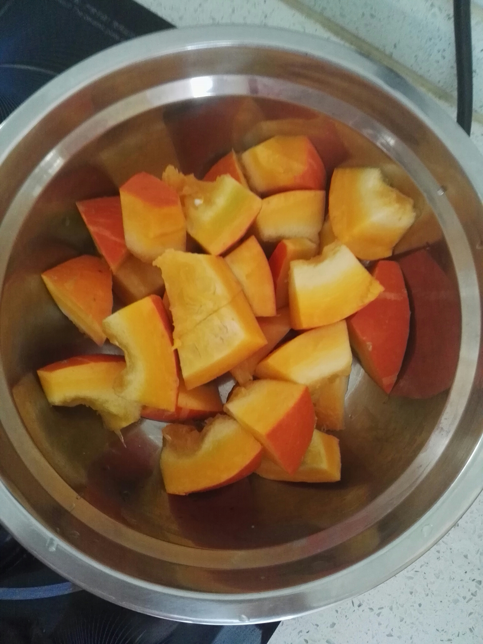 南瓜炖土豆的做法 步骤2
