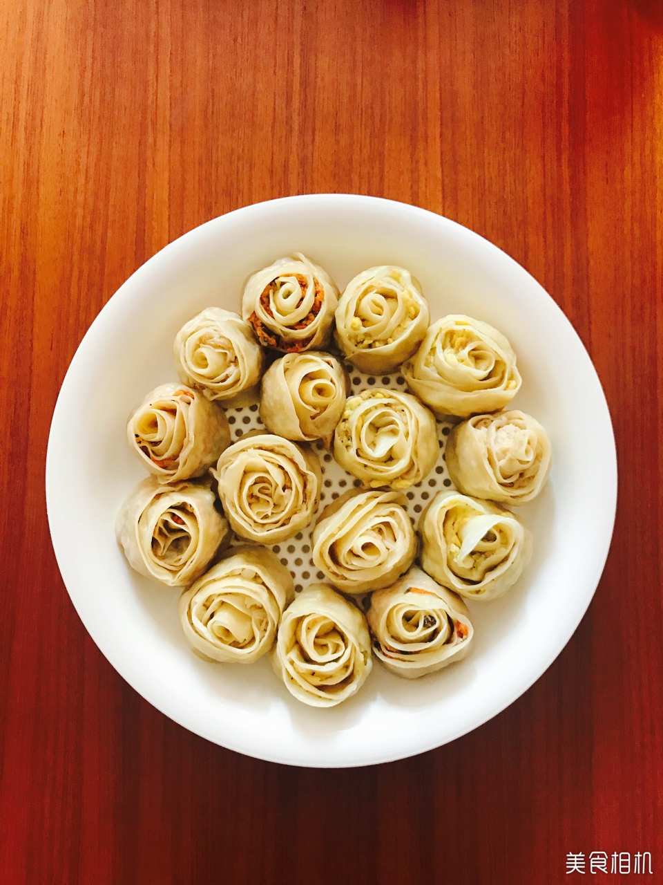 非常簡單的快手菜——玫瑰花餃子的做法 步骤7