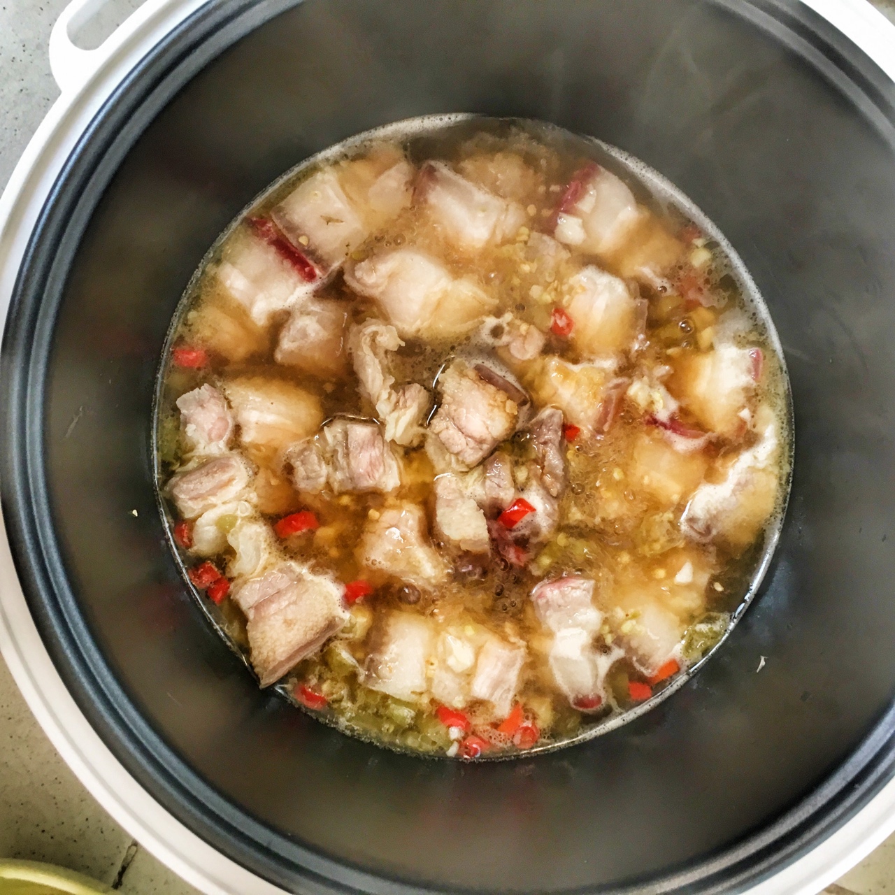 酸湯五花肉（電飯鍋版）的做法 步骤5