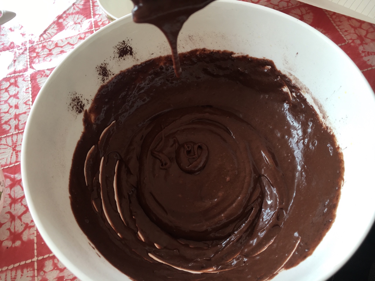 巧克力戚風水果蛋糕的做法 步骤6