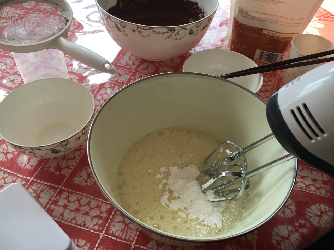 巧克力戚風水果蛋糕的做法 步骤8