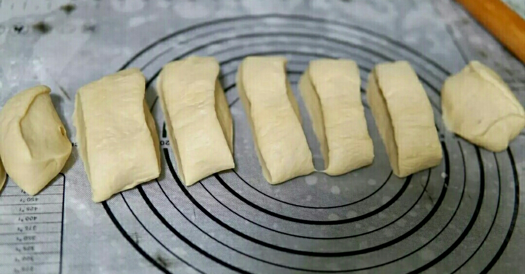 玉米香腸面包的做法 步骤2