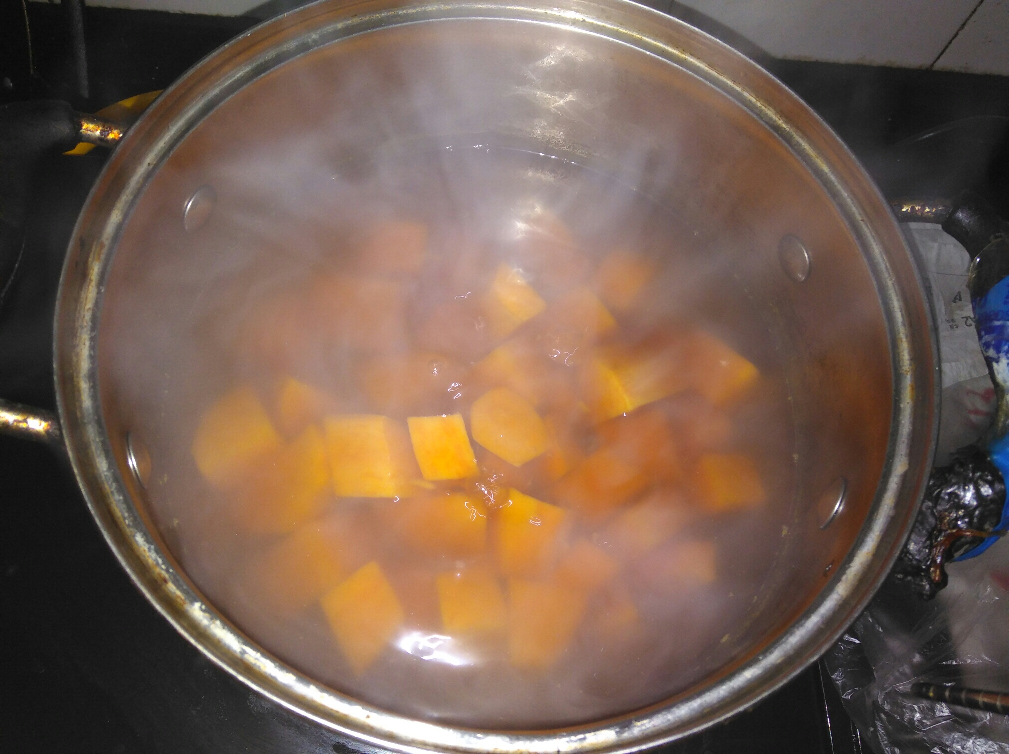 美味地瓜湯圓糖水的做法 步骤3