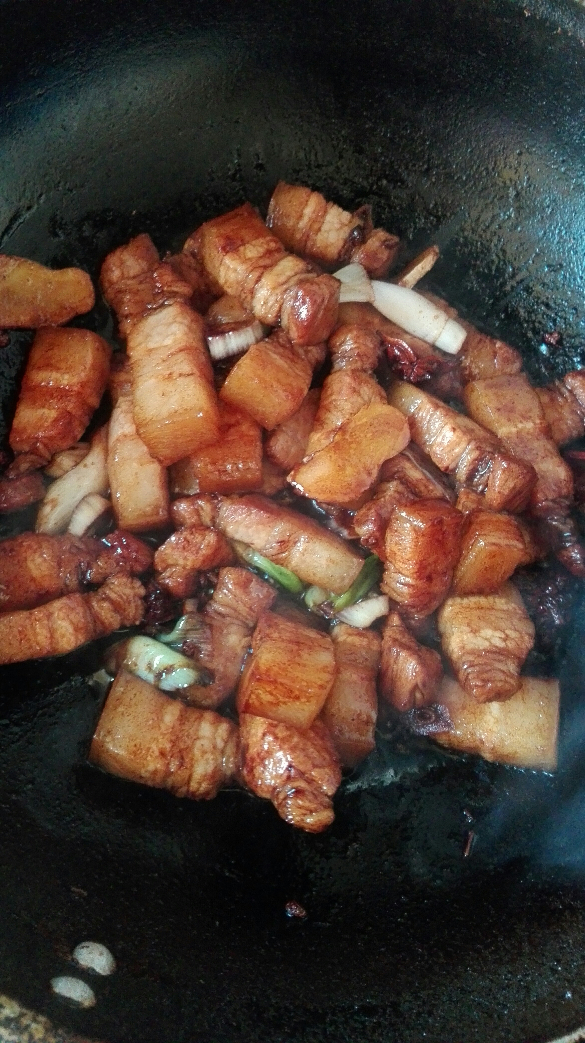 芋頭紅燒肉的做法 步骤3