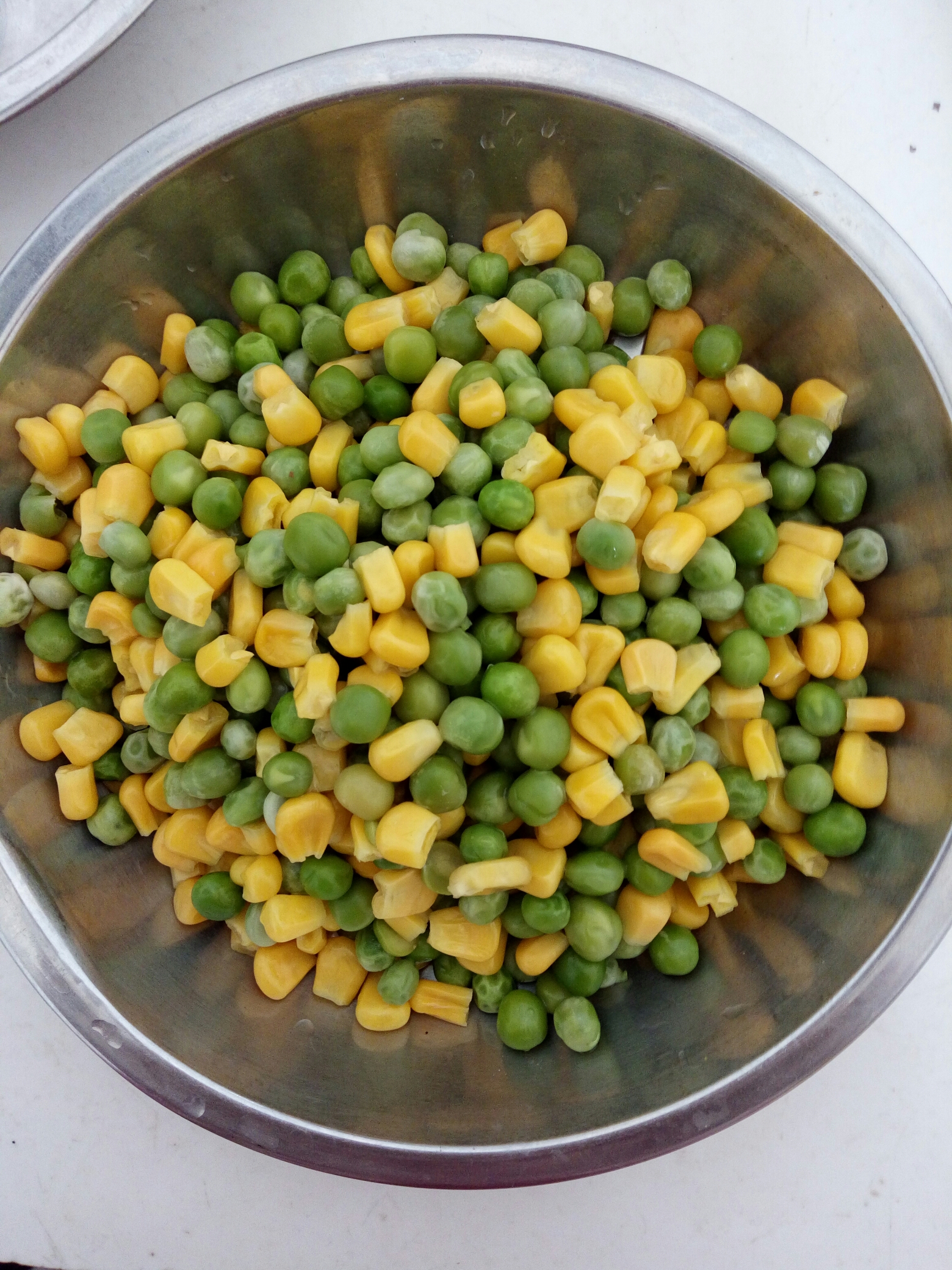 省事系列之豌豆玉米粒的做法 步骤1