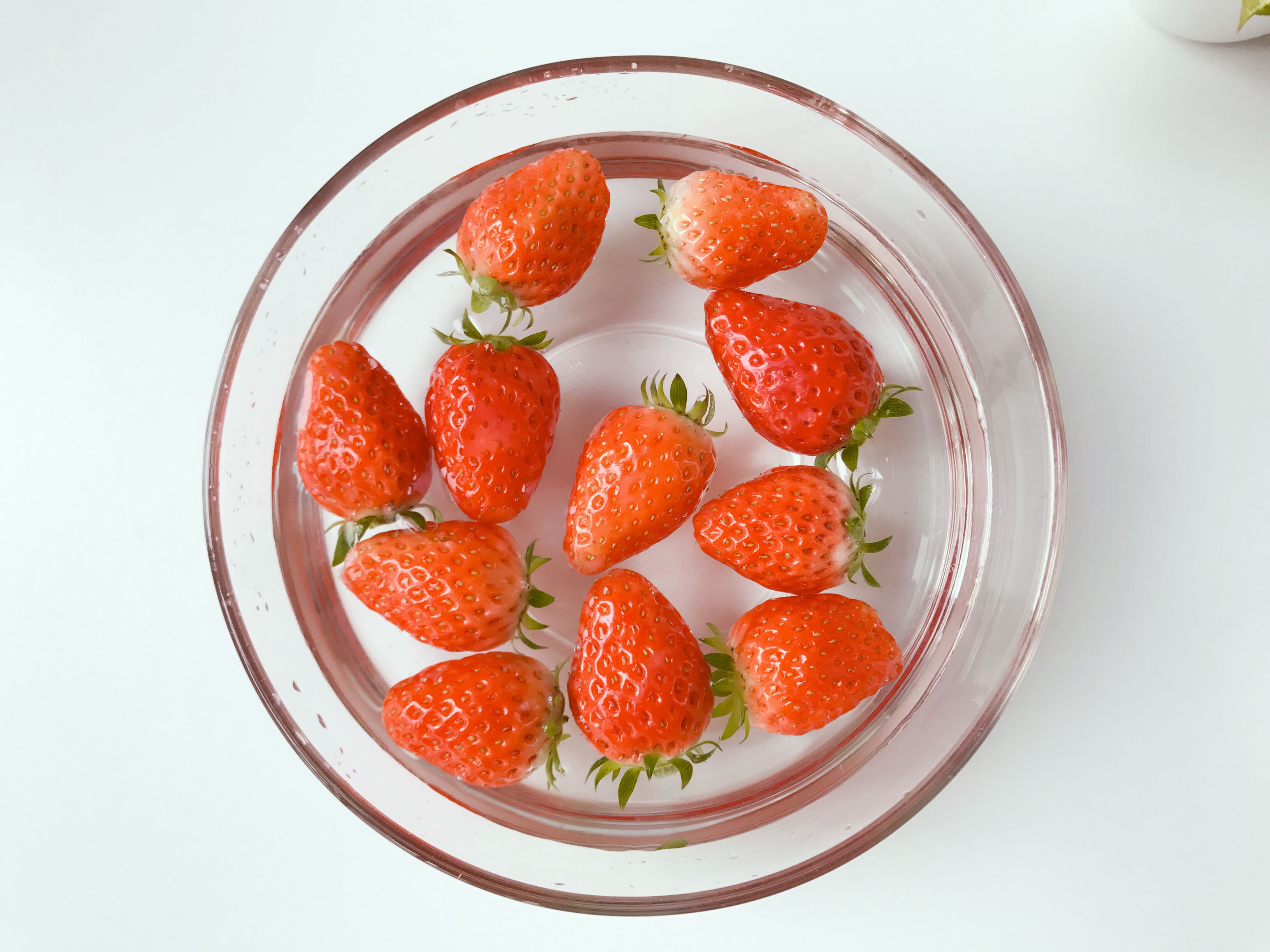 寶寶輔食︰草莓醬-12M+的做法 步骤1