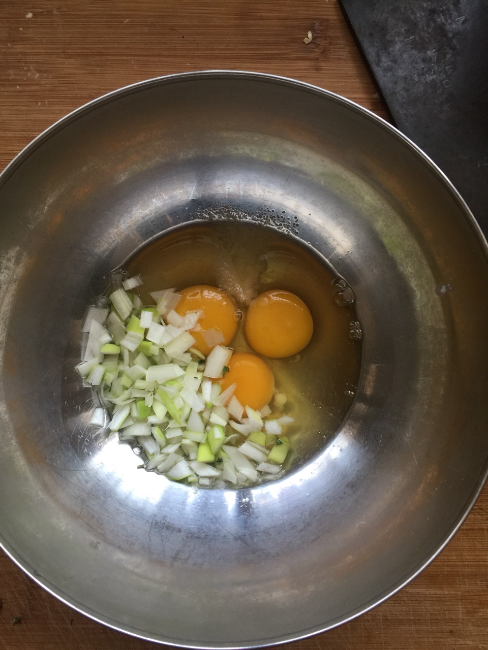 快手早餐雞蛋炒饃的做法 步骤1