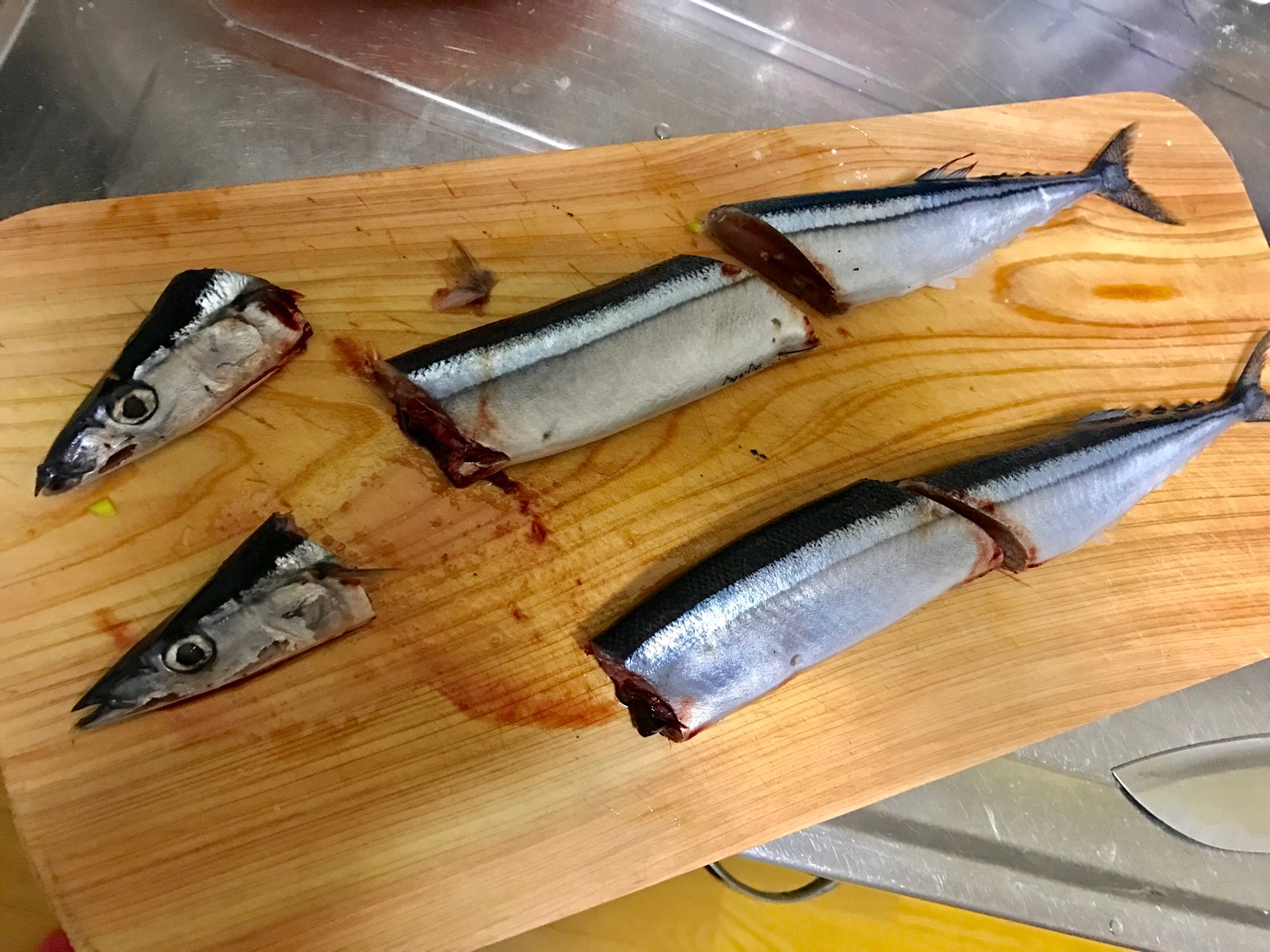 砂鍋秋刀魚飯的做法 步骤2