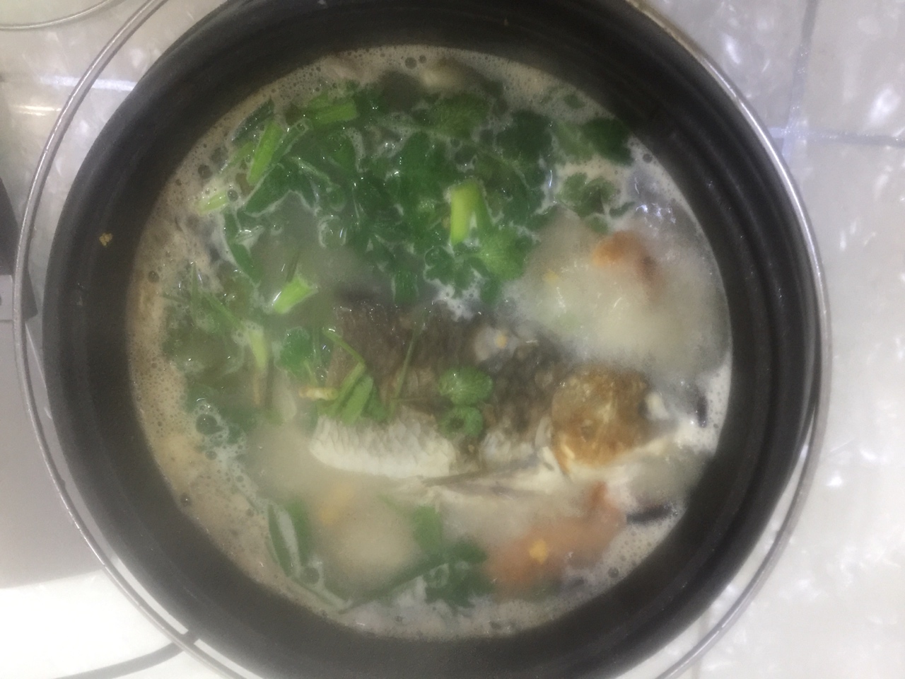 清炖野生鯽魚湯的做法 步骤10