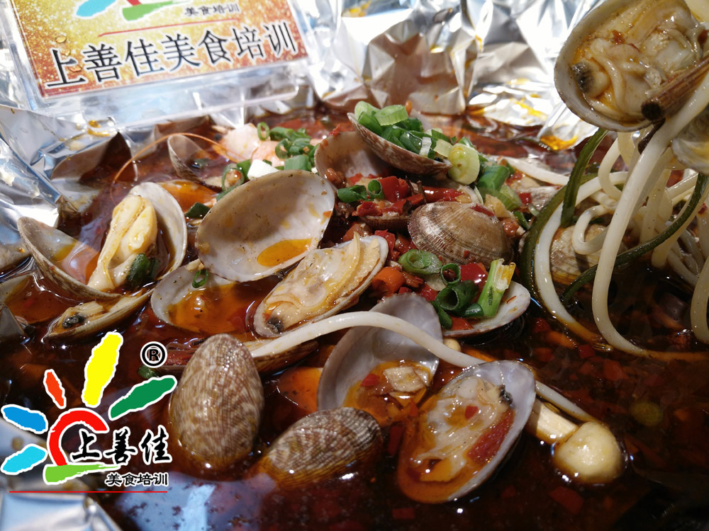 蘿卜蛤蜊豆腐粉絲湯的做法的做法 步骤2