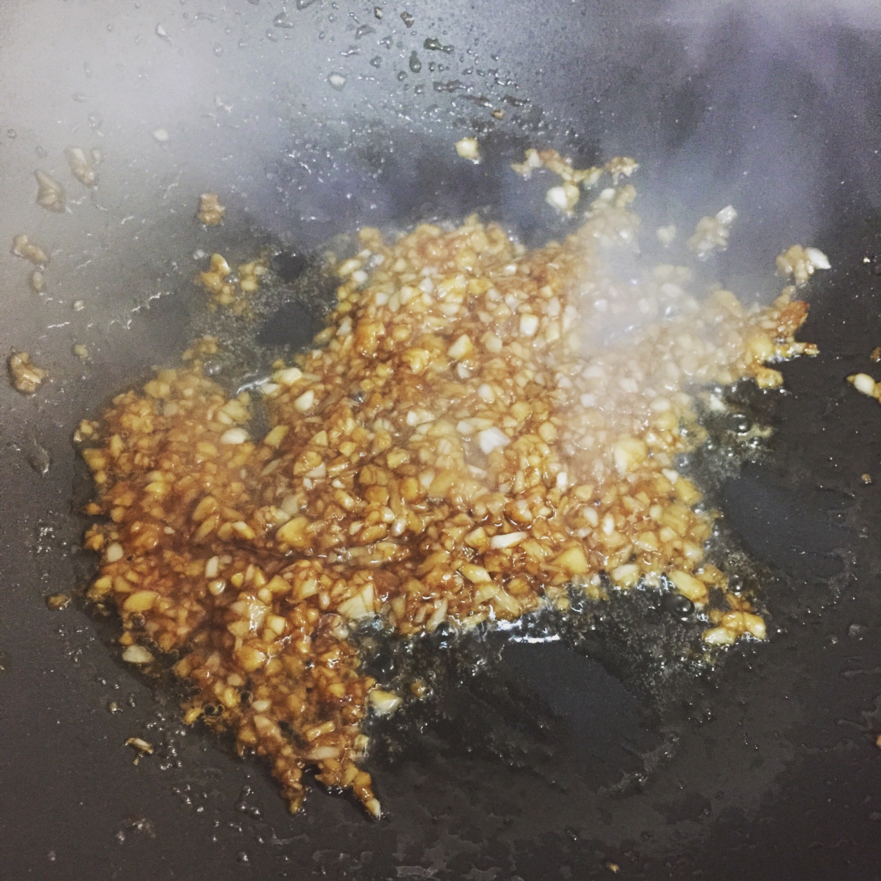 蒜蓉粉絲金針菇（用做龍蝦的方法做金針菇）的做法 步骤1