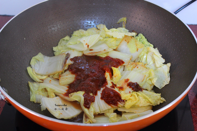 泡菜醬炒大白菜的做法 步骤4