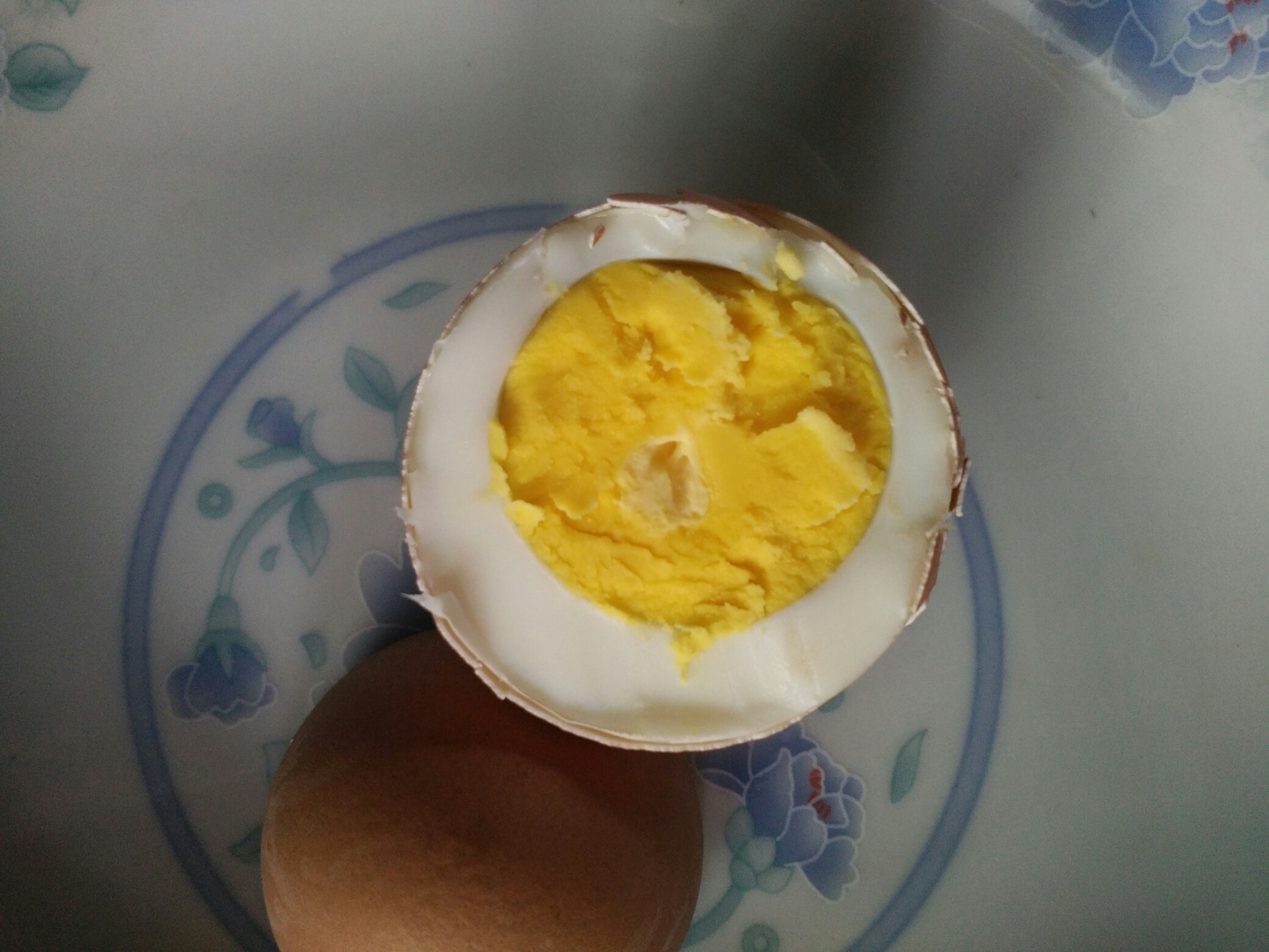 電飯鍋快手煮雞蛋的做法 步骤1