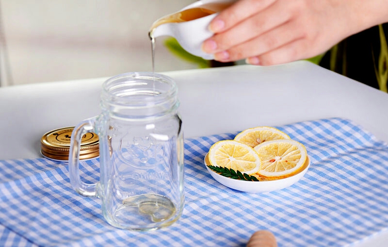 陽光滿滿的檸檬蜂蜜茶的做法 步骤2