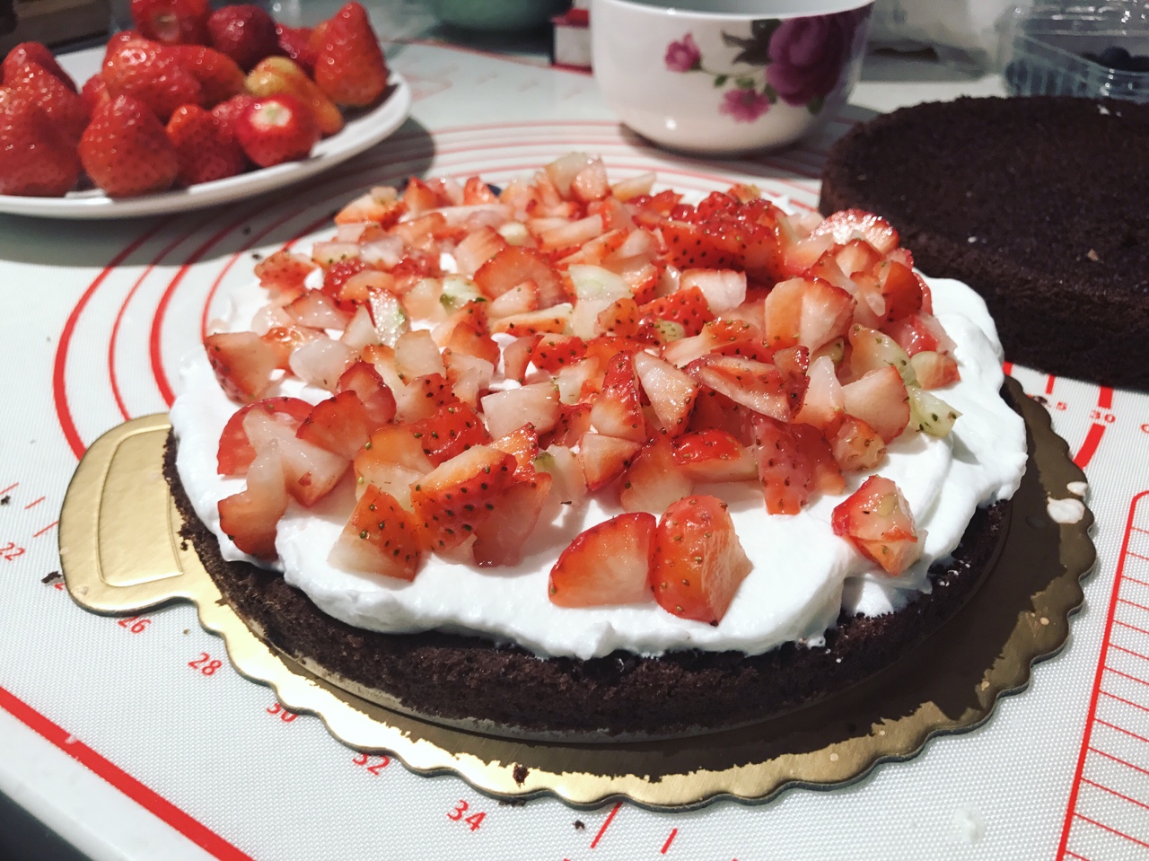 草莓巧克力戚風裸蛋糕的做法 步骤5