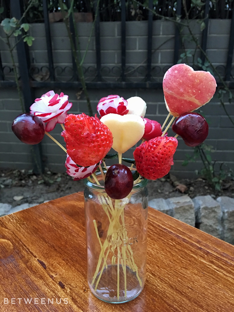 情人節 | 送你一束好吃的水果花束的做法 步骤14