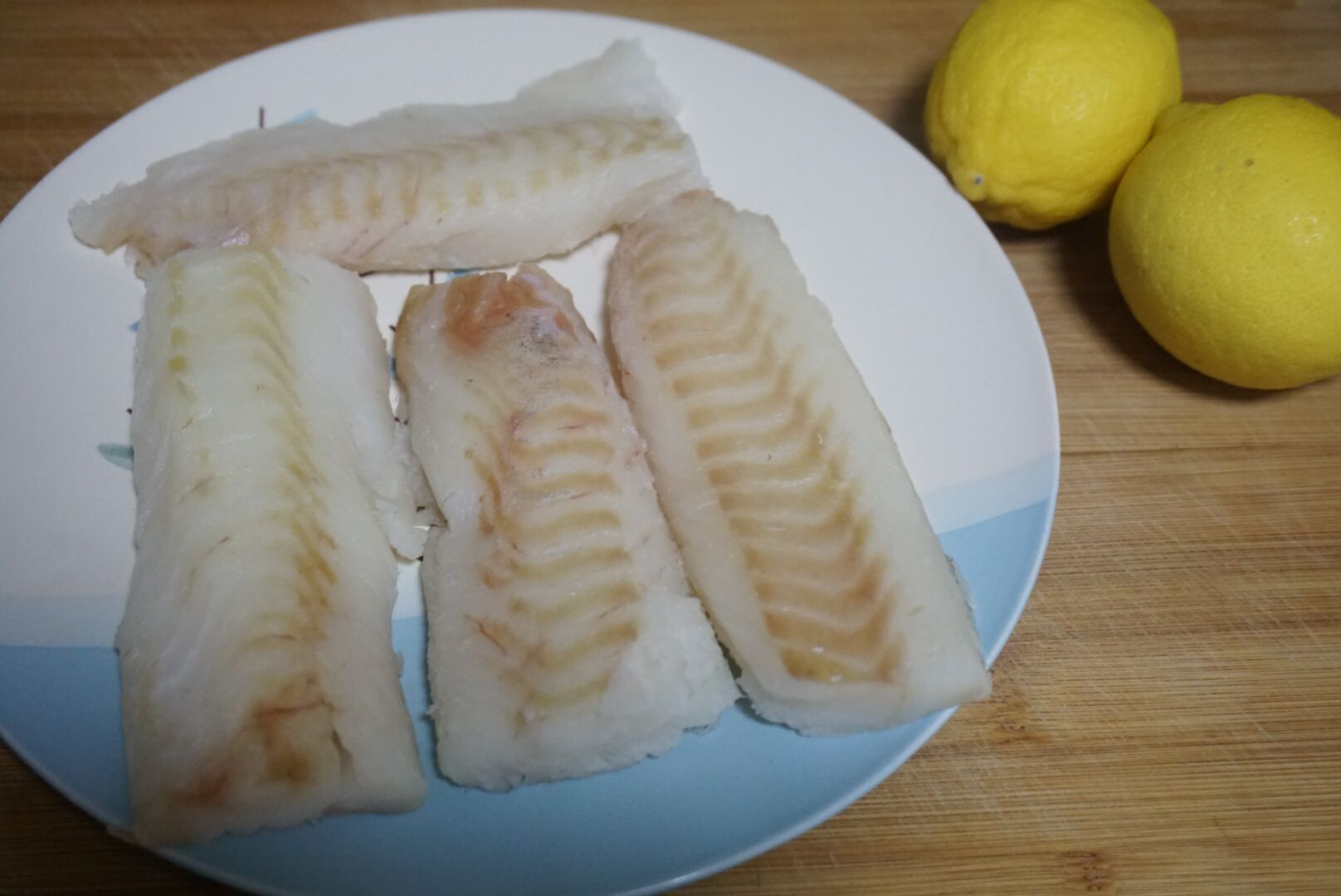 意式香料檸檬烤鱈魚塊的做法 步骤1
