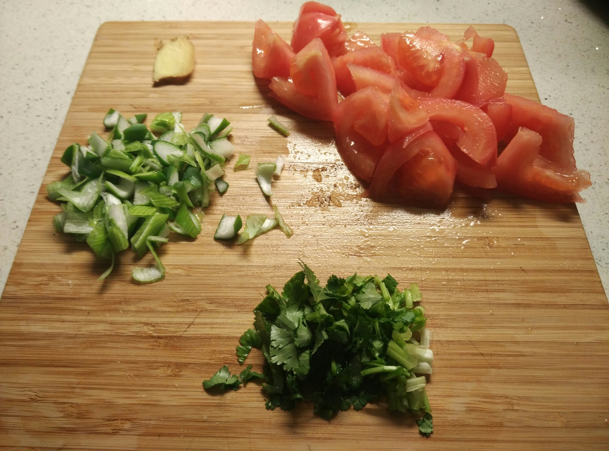 簡單好吃的西紅柿雞蛋湯面的做法 步骤1