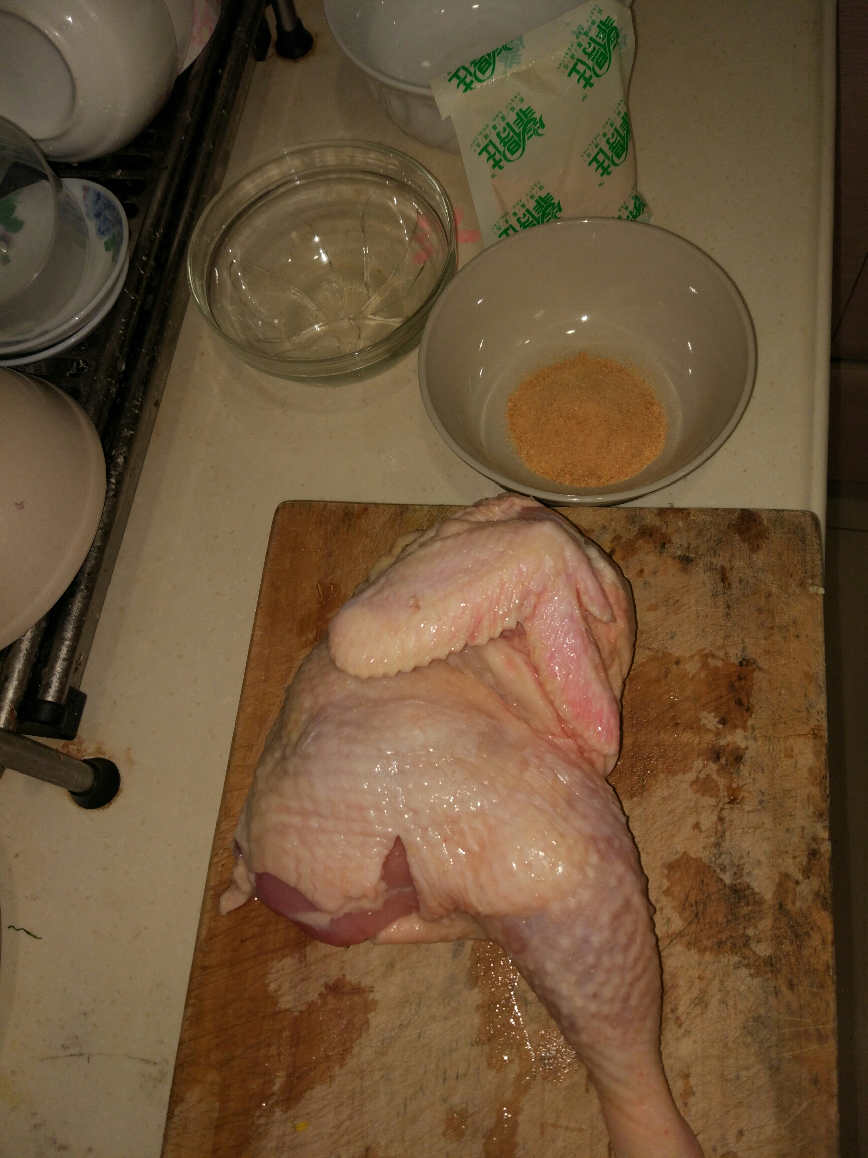 簡易電飯煲鹽焗雞的做法 步骤2