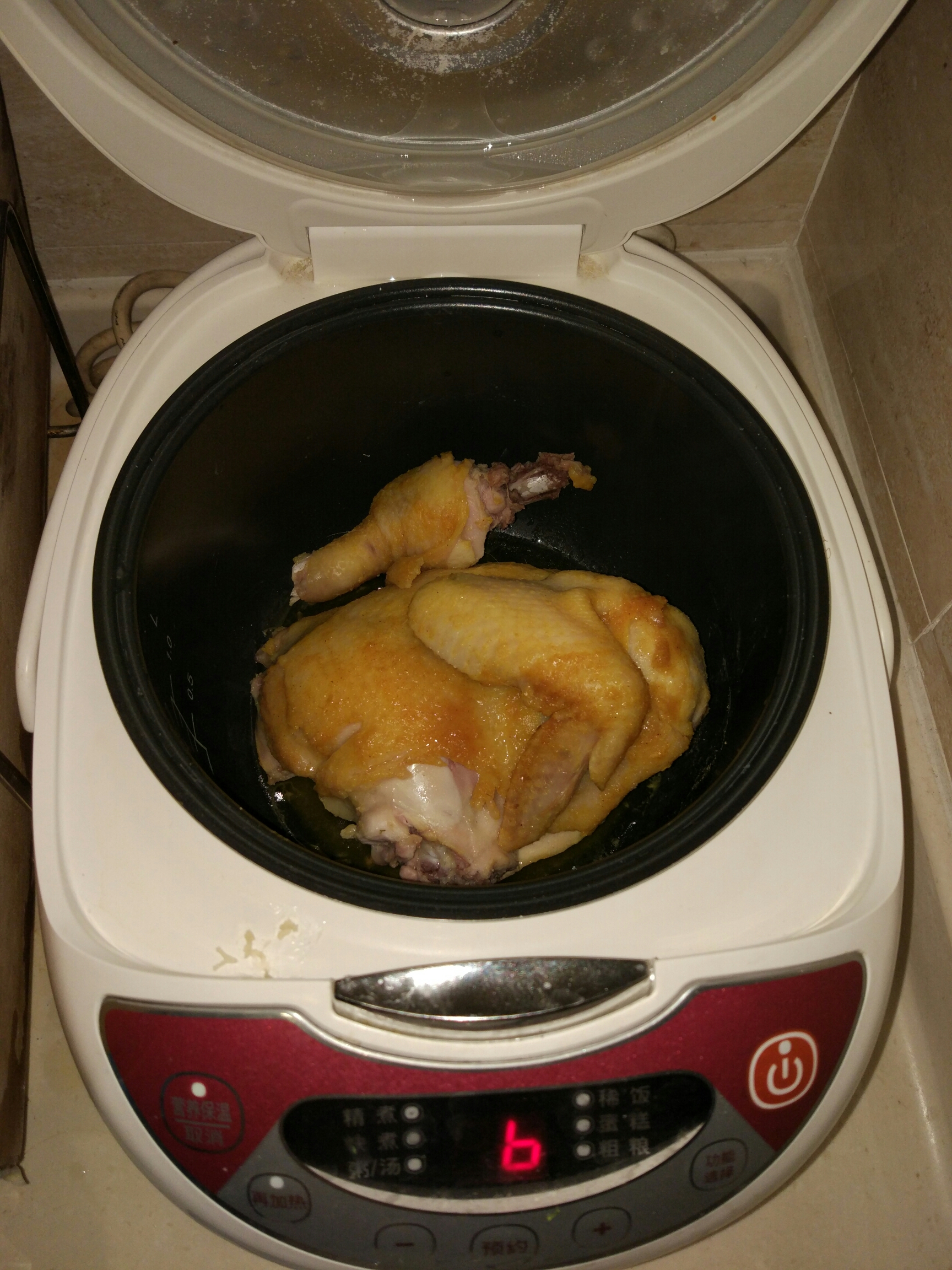 簡易電飯煲鹽焗雞的做法 步骤7