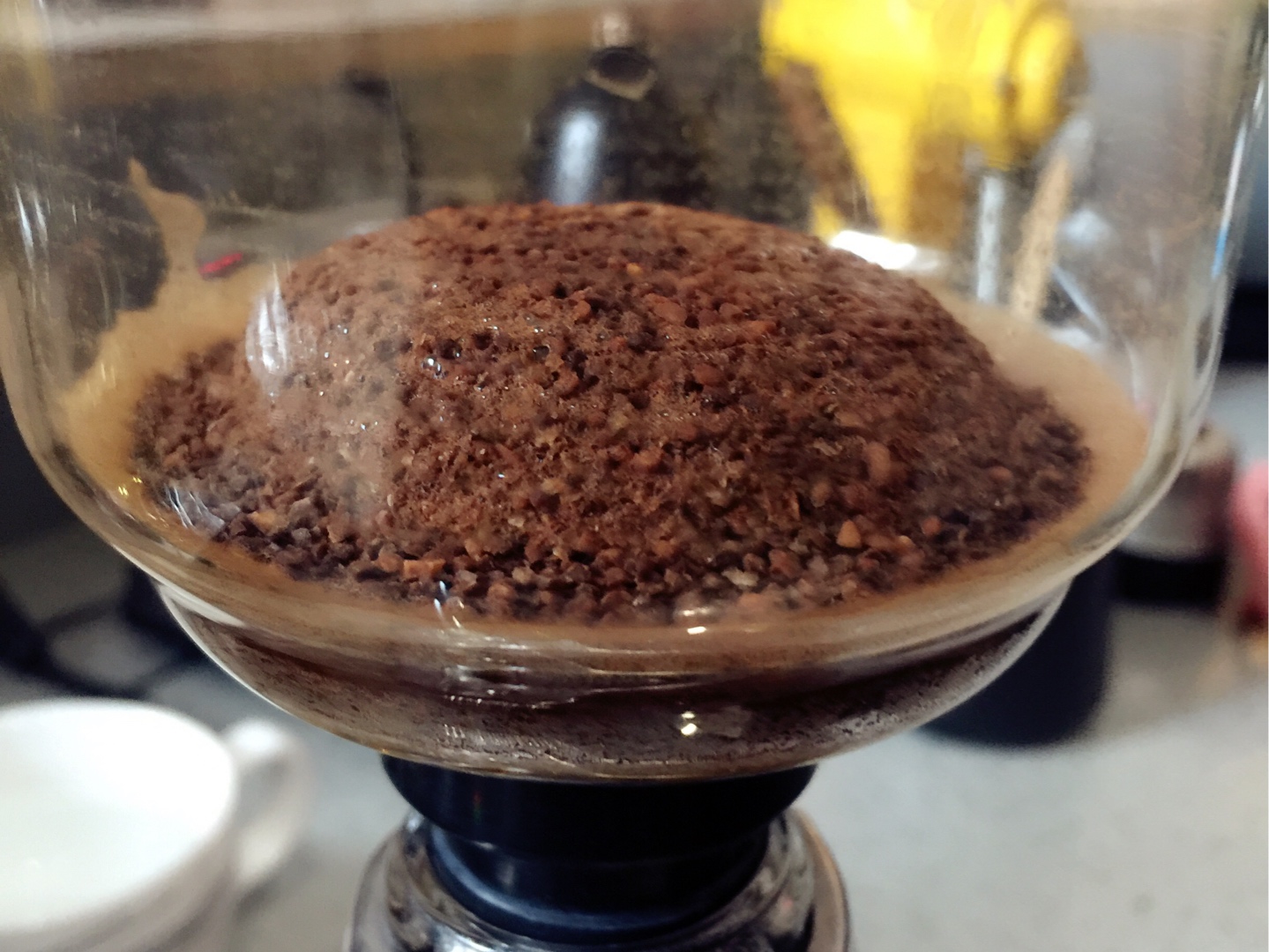 虹吸壺煮咖啡的做法 步骤3
