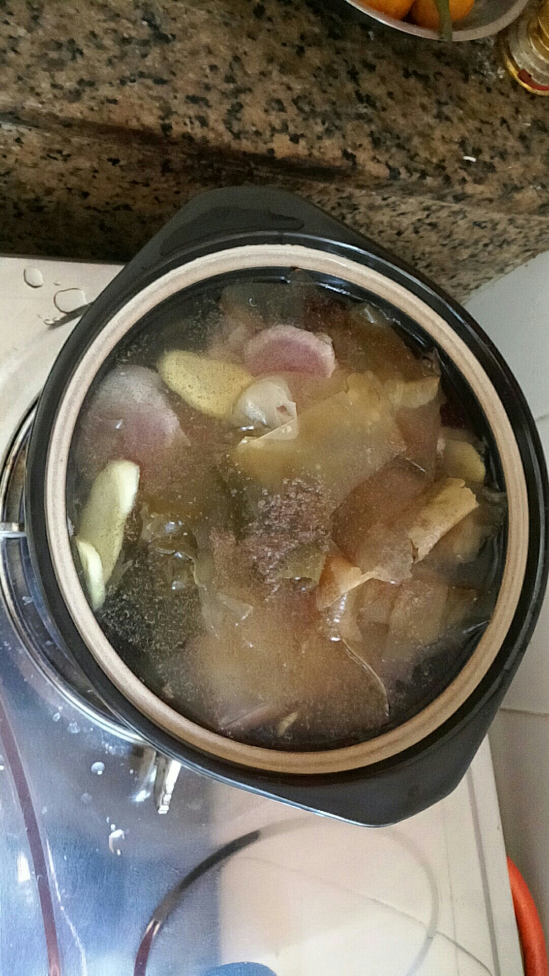 海帶豬腳湯的做法 步骤3