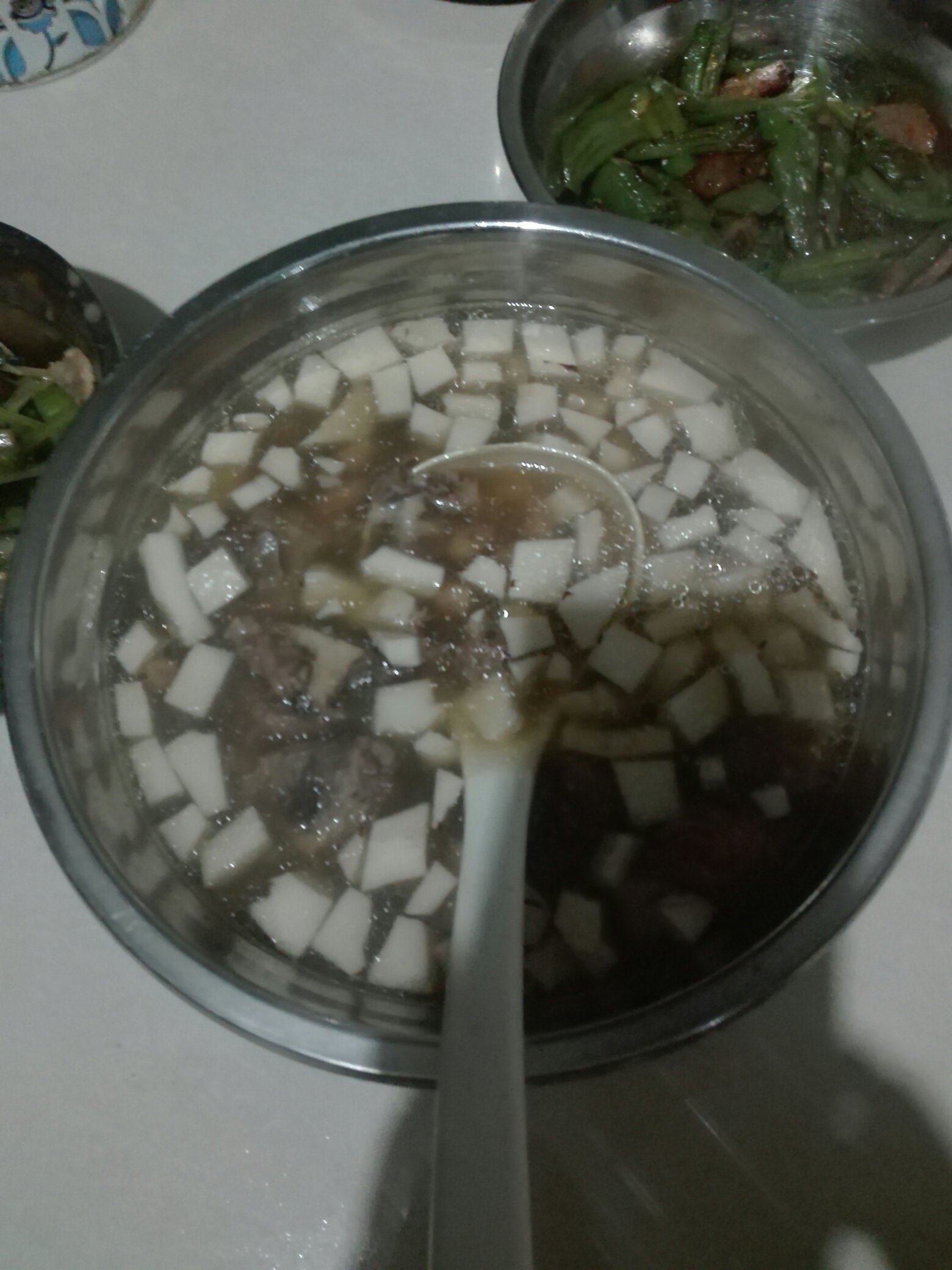 椰子花生筒骨湯的做法 步骤1