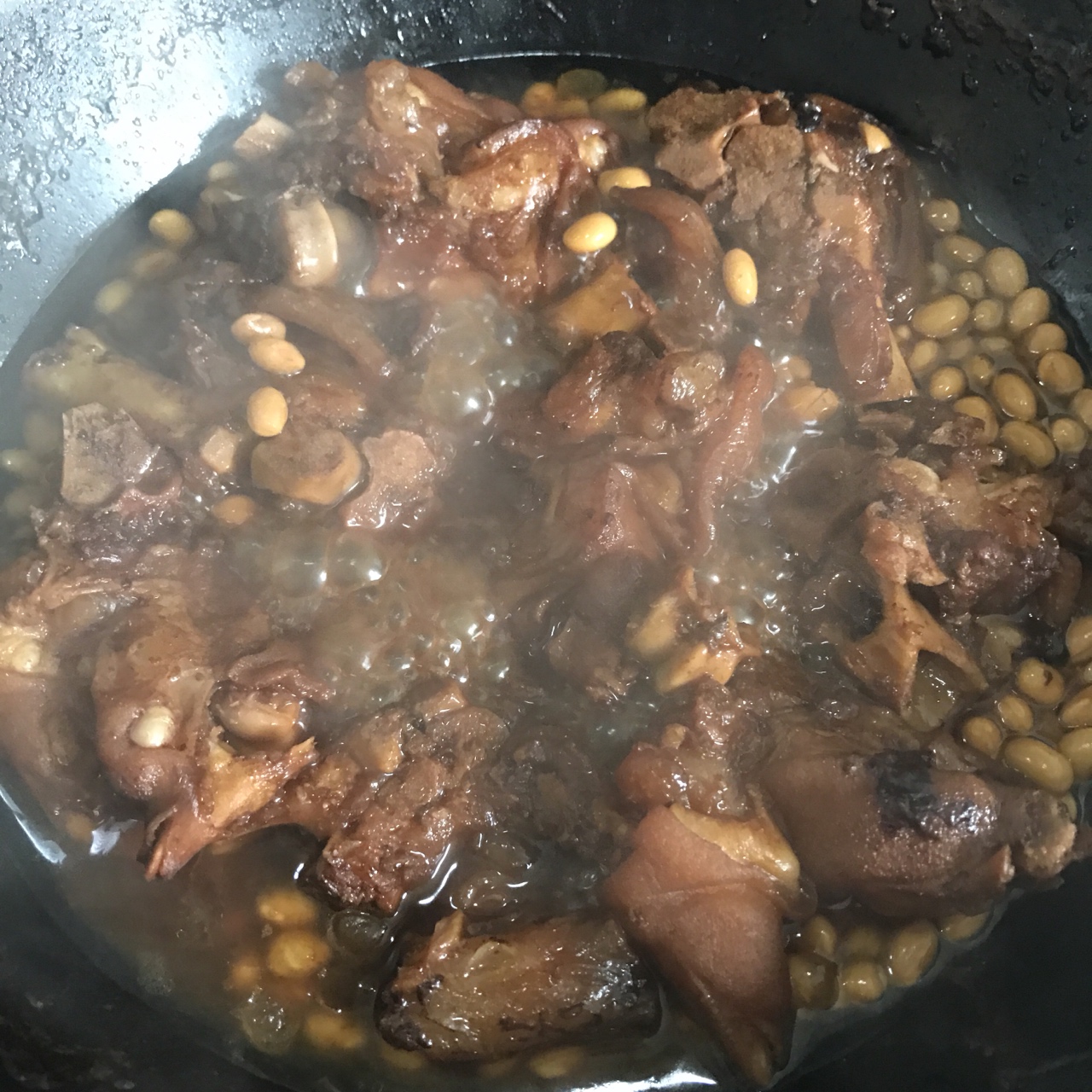 豬蹄燜黃豆的做法 步骤9