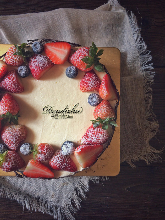 草莓巧克力圍欄蛋糕的做法 步骤11