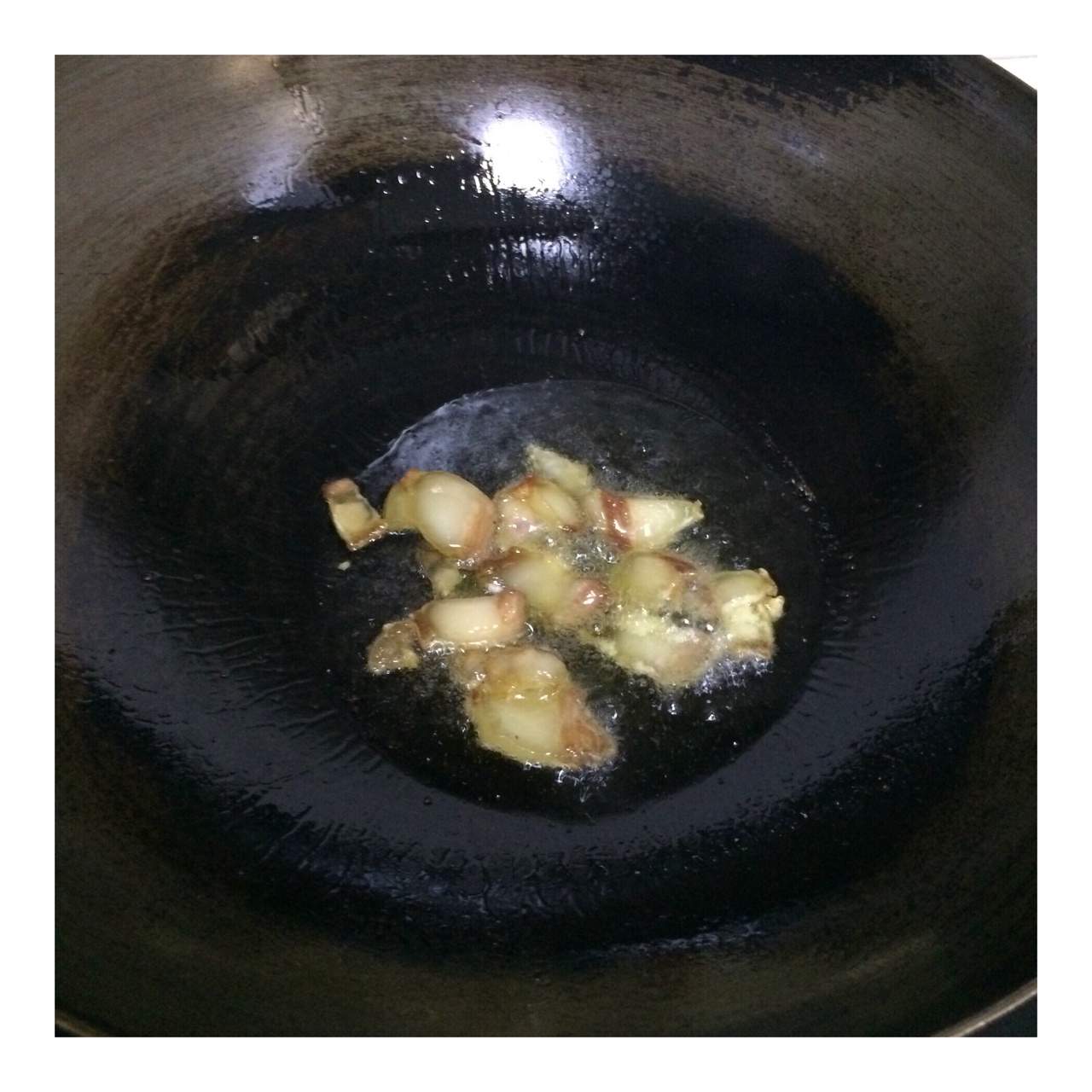 酸菜炒冬筍的做法 步骤4