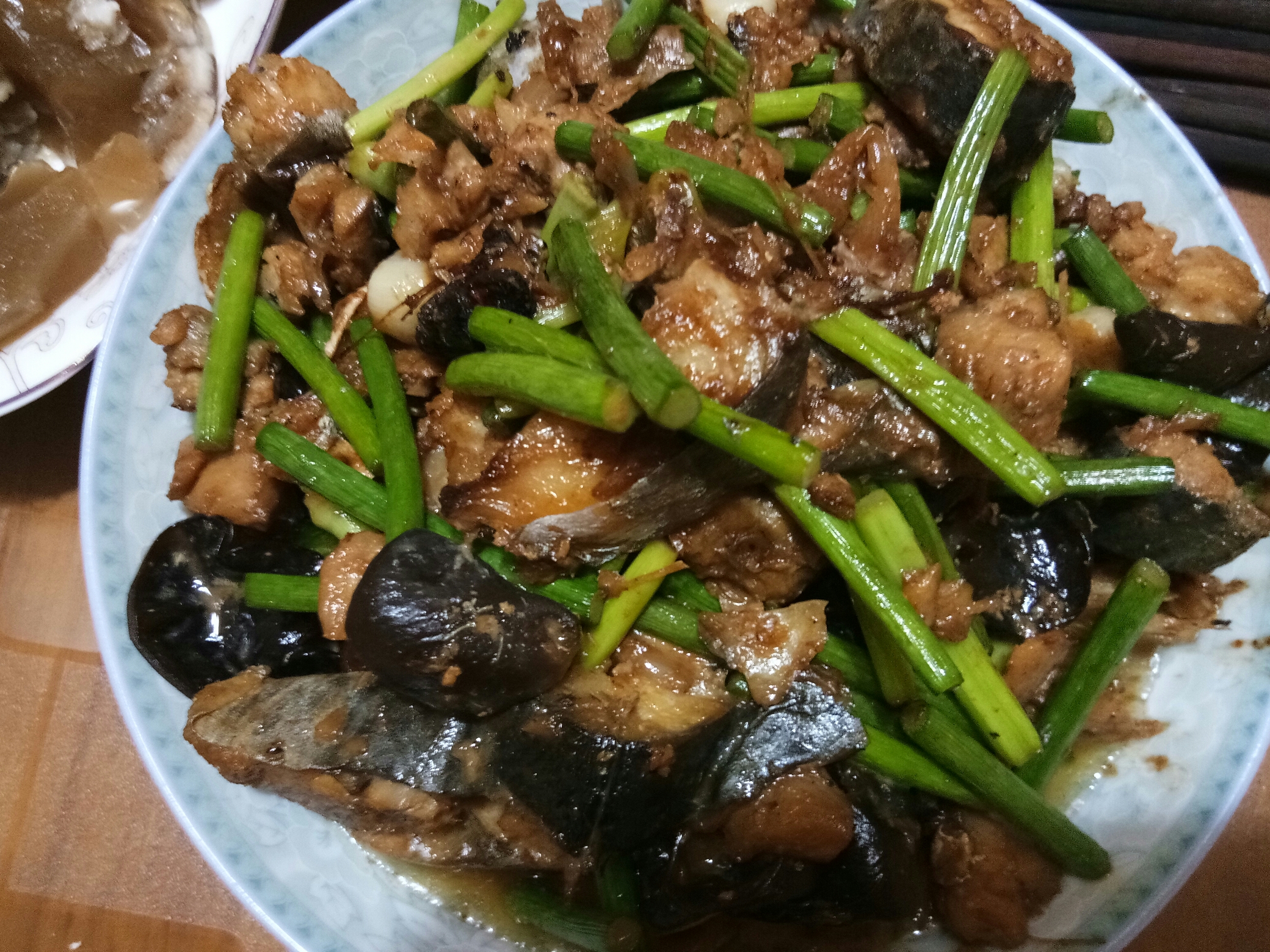 蒜苔燒鱍魚【青島口味】的做法 步骤1