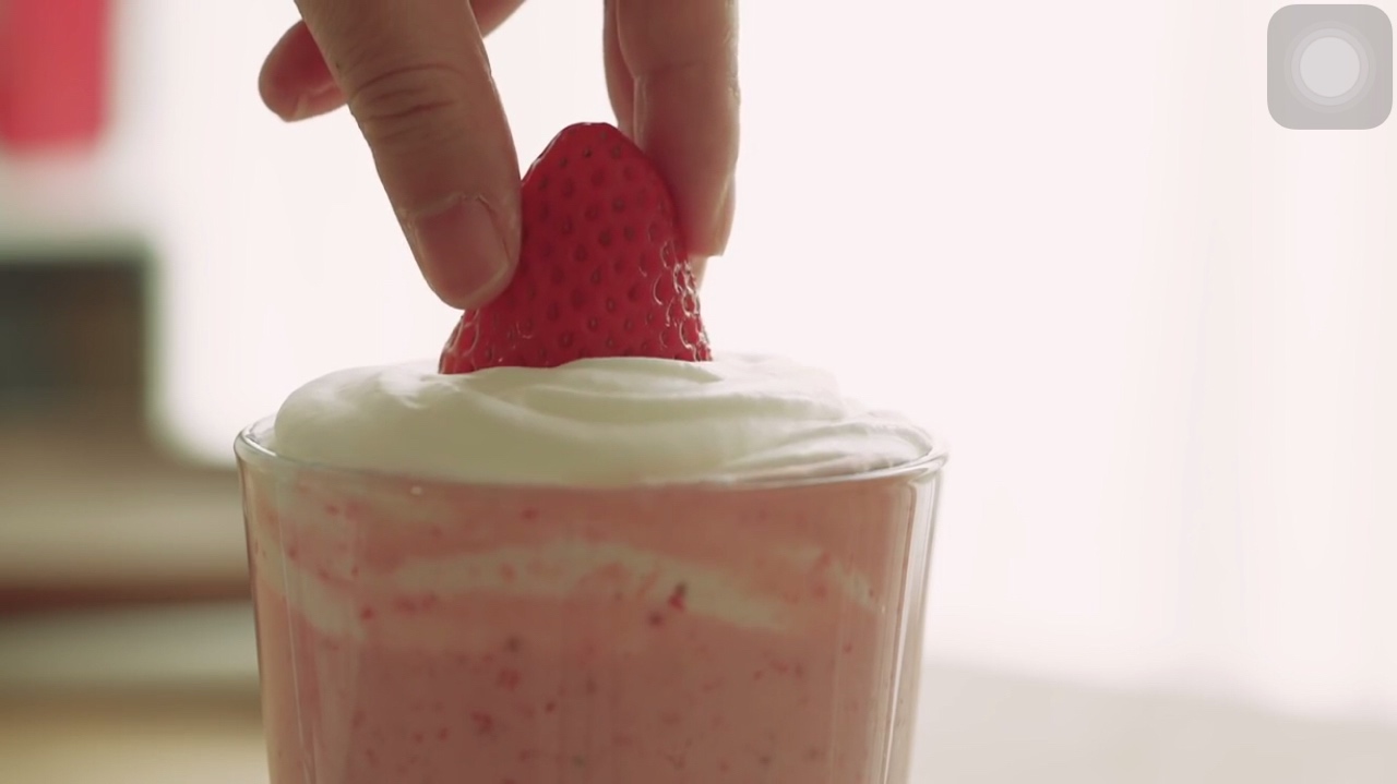honeykki的草莓奶油三明治&草莓奶昔的做法 步骤18