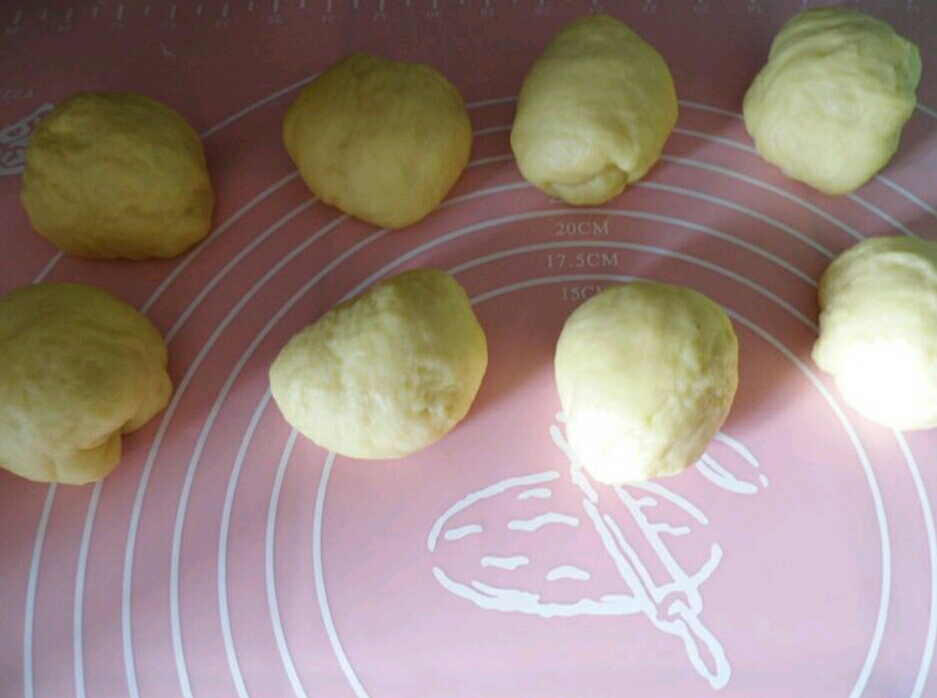 奶香椰蓉面包的做法 步骤6