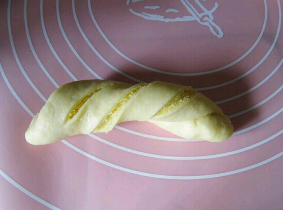 奶香椰蓉面包的做法 步骤9