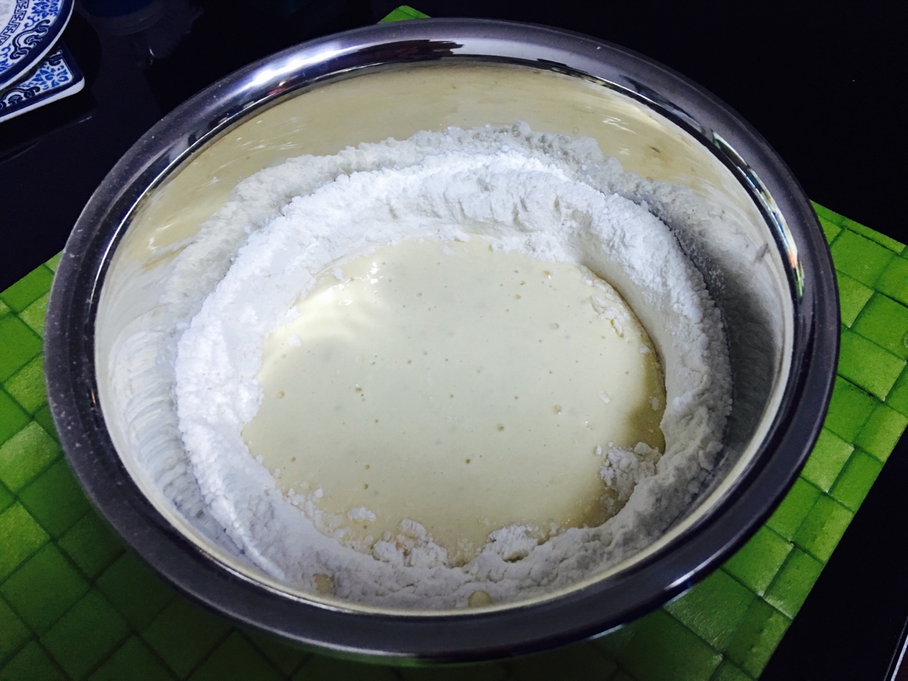 肉松面包（用打蛋器攪拌發面）的做法 步骤1