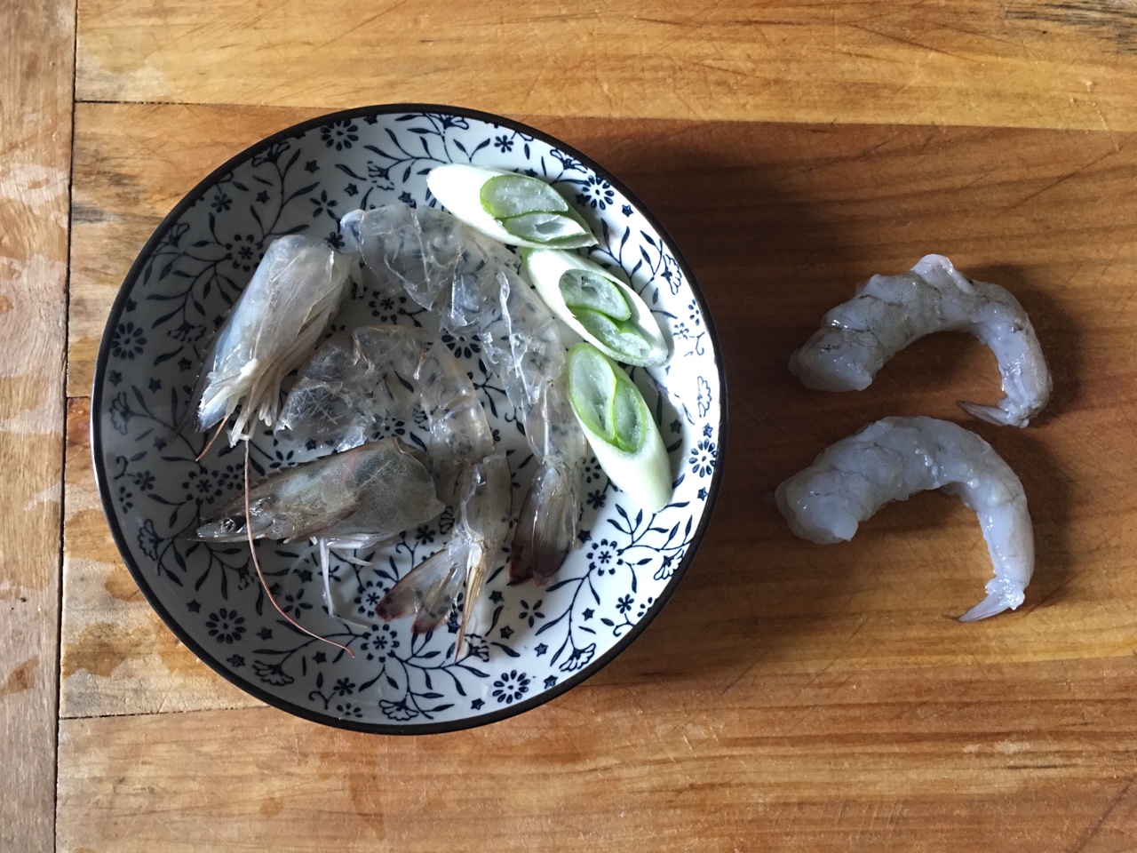 寶寶輔食之鮮蝦菠菜面的做法 步骤1