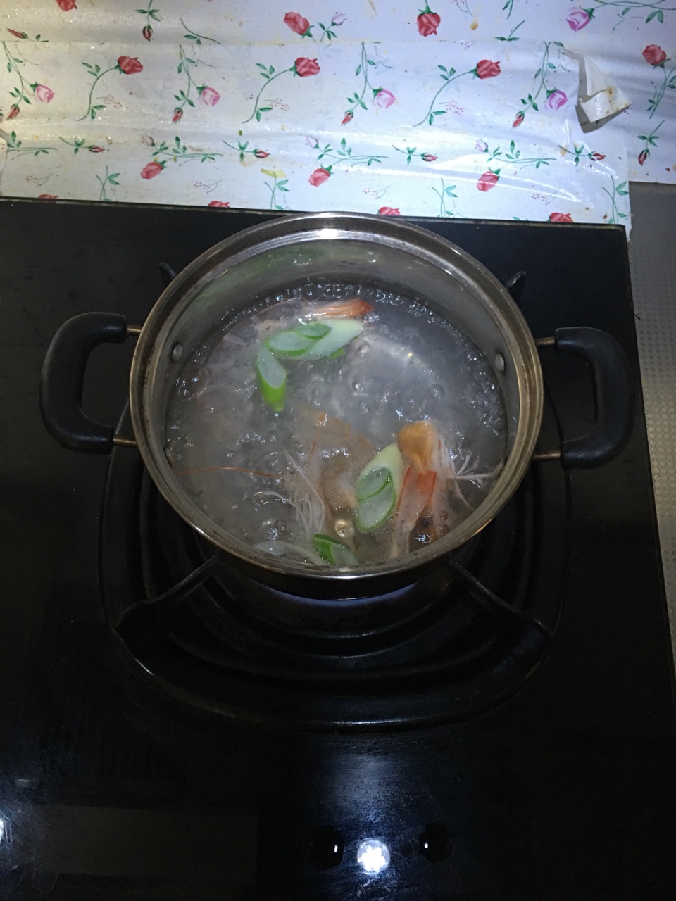 寶寶輔食之鮮蝦菠菜面的做法 步骤5