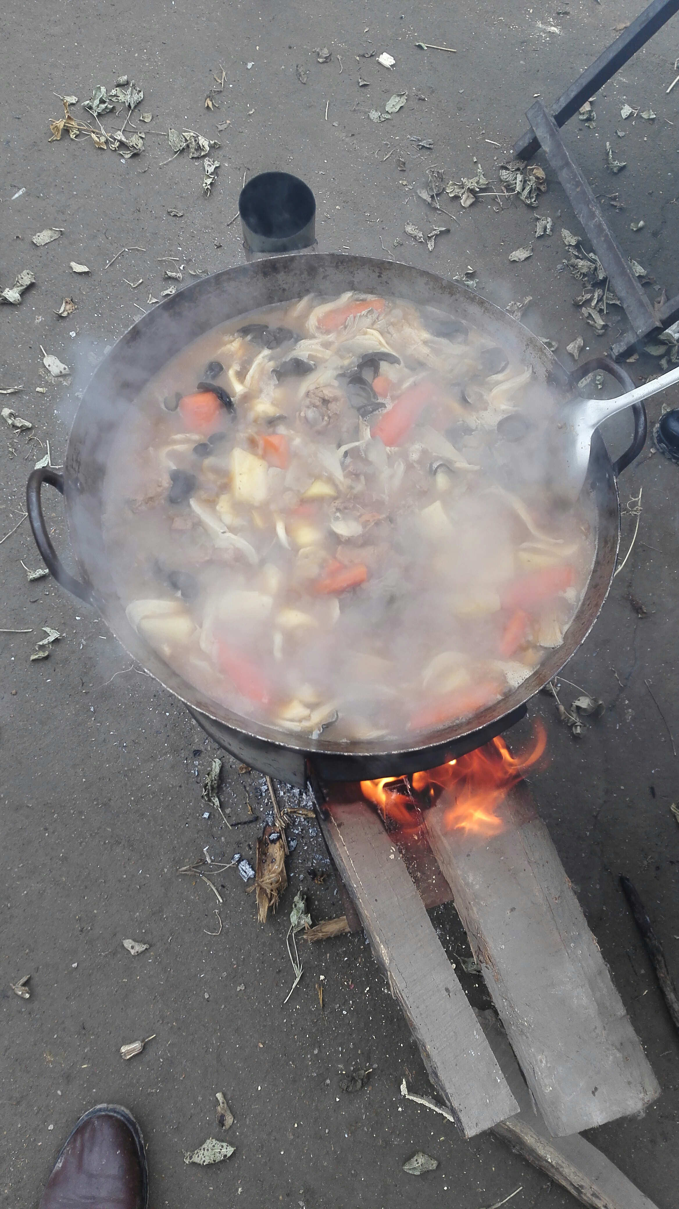 地鍋土雞排骨湯的做法 步骤2