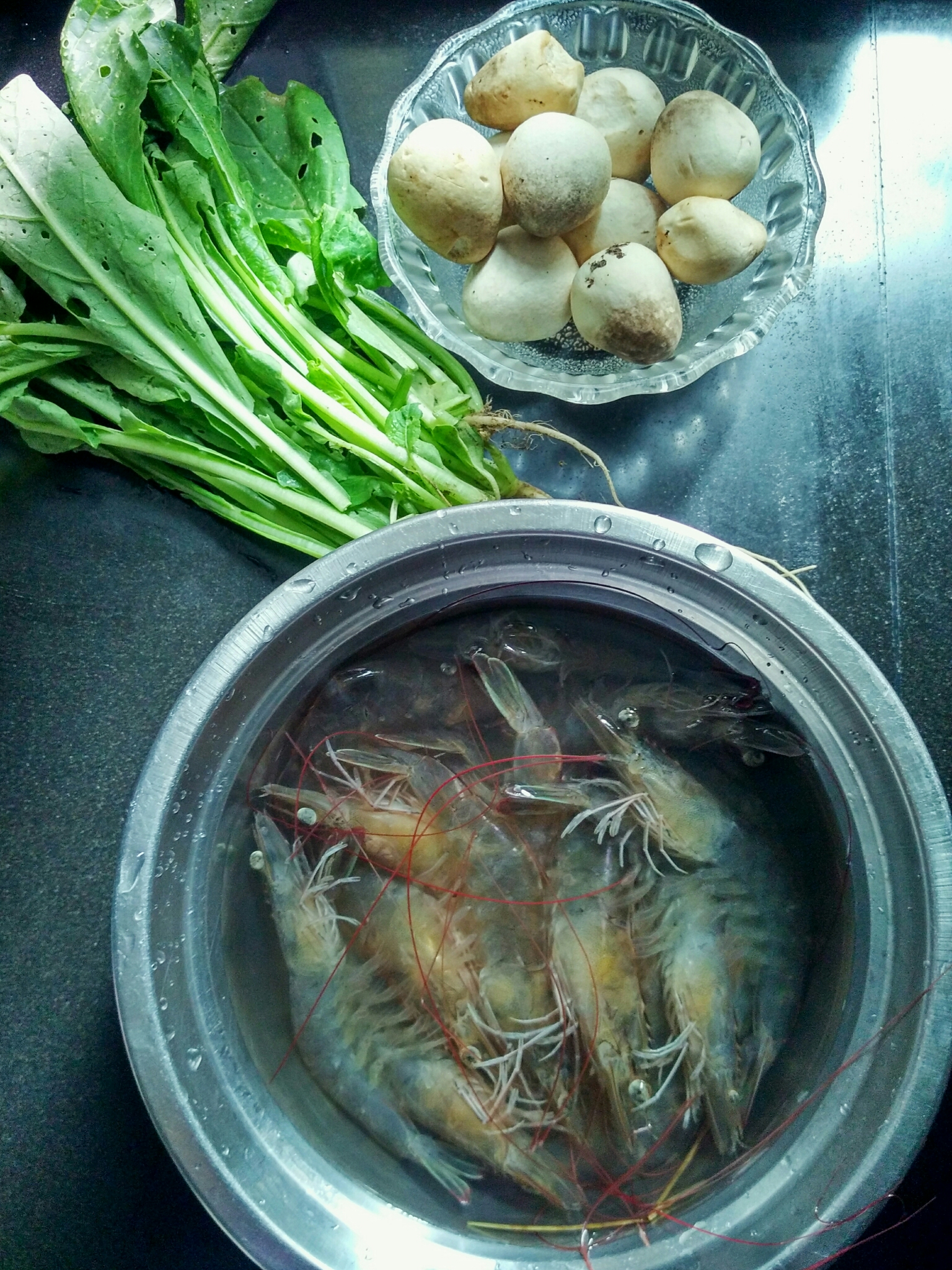 豆苗蝦球湯的做法 步骤1