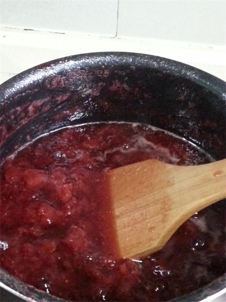 【自制草莓果醬】用那一抹艷紅鎖住春天的味道的做法 步骤6