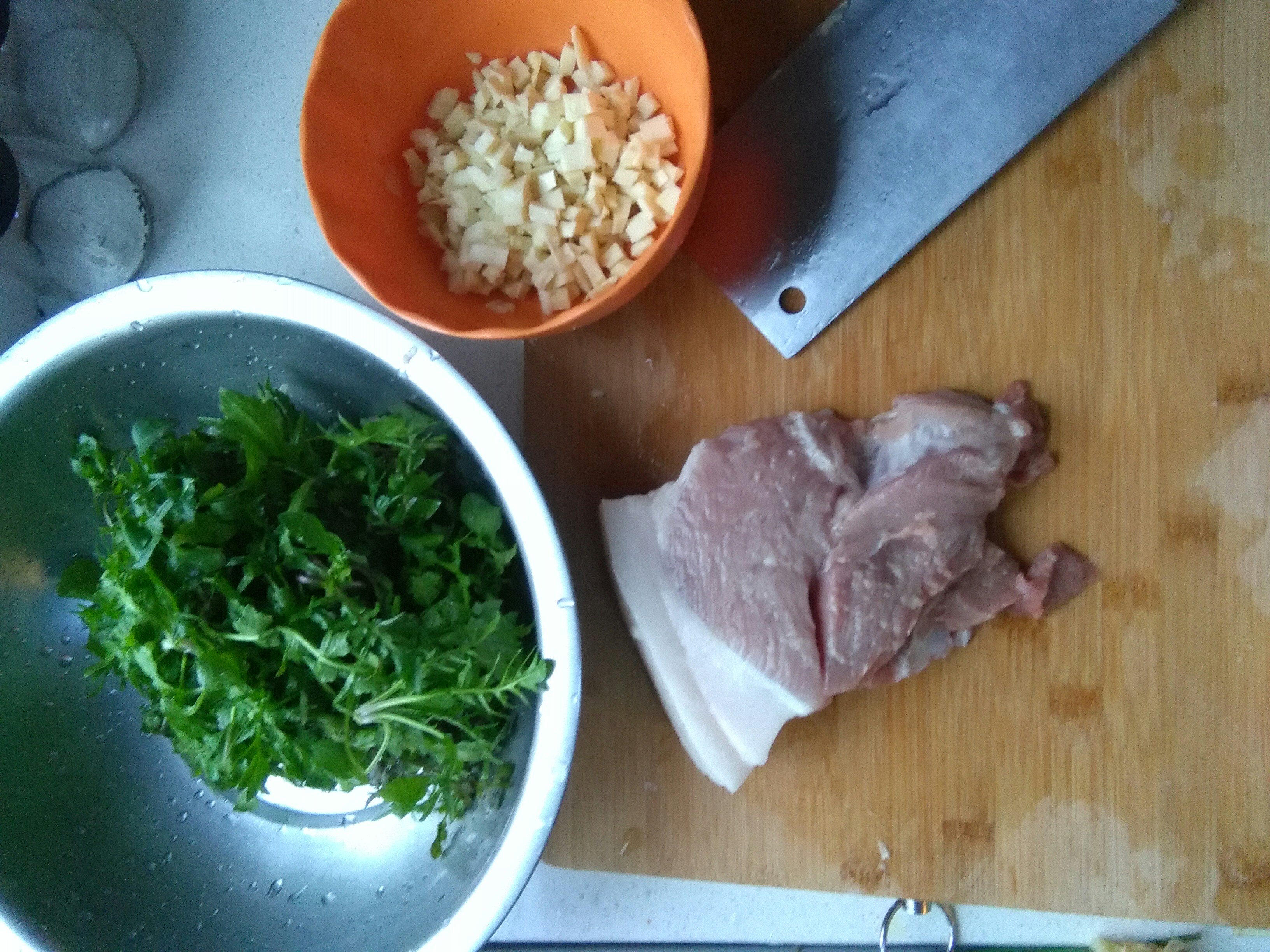 薺菜冬筍鮮肉水餃的做法 步骤1