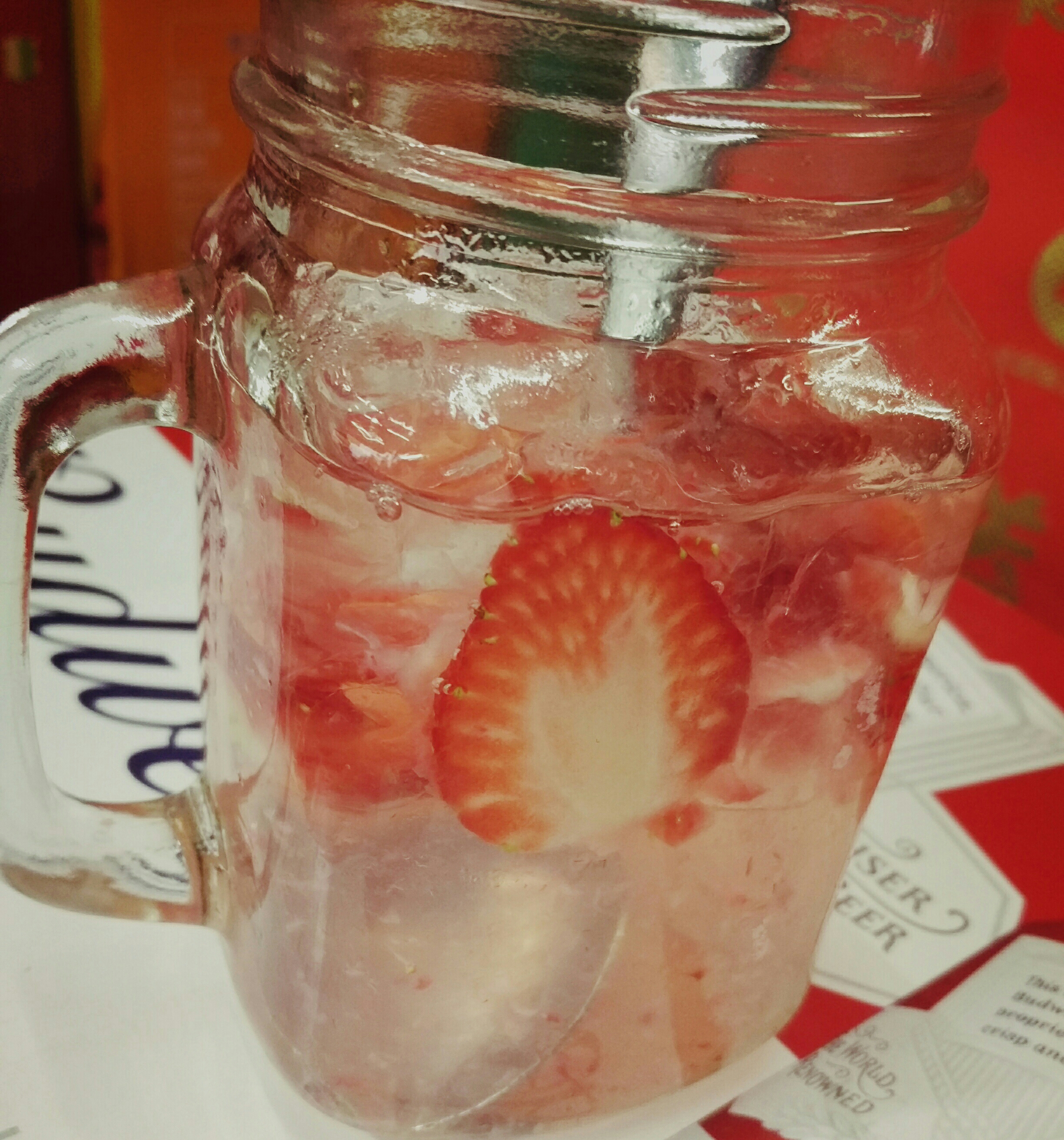 草莓氣泡水的做法 步骤6