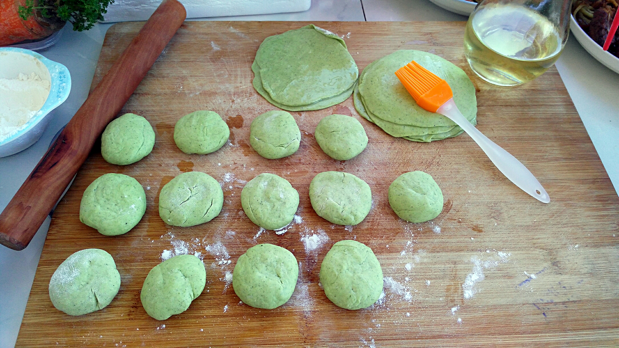 菠菜汁版綠色春餅(煎與蒸)的做法 步骤3
