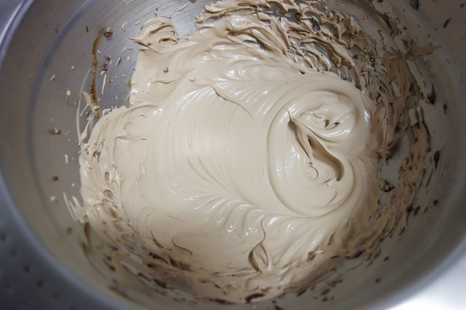 巧克力海綿紙杯蛋糕的做法 步骤11