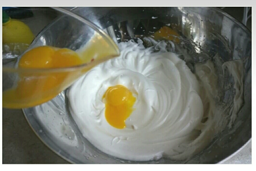 海綿蛋糕（分蛋法）十寸的做法 步骤3