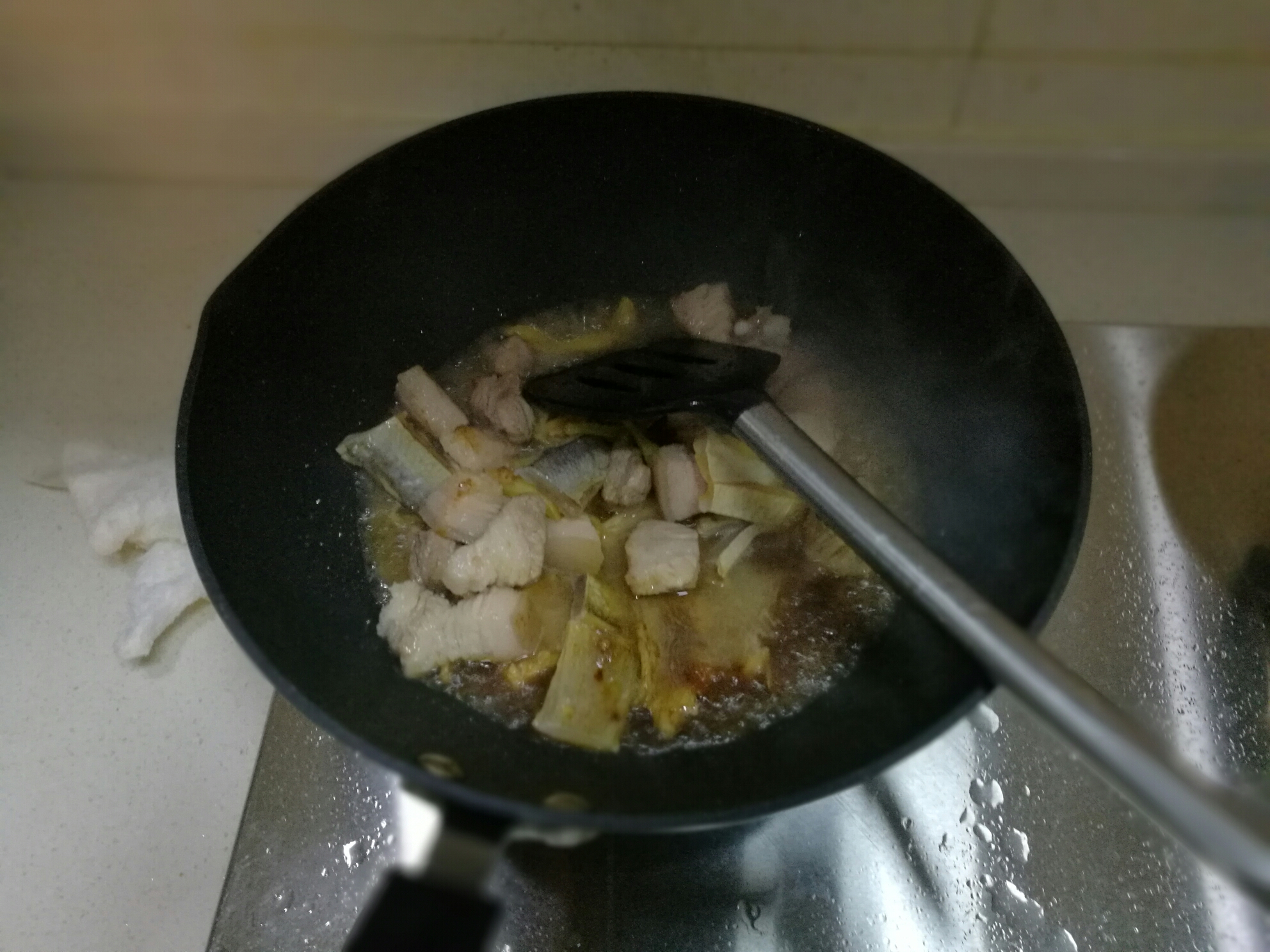 咸魚燒肉的做法 步骤6