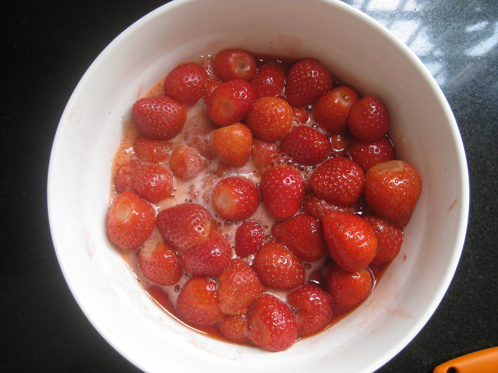 有糖濃郁草莓果泥的做法 步骤3