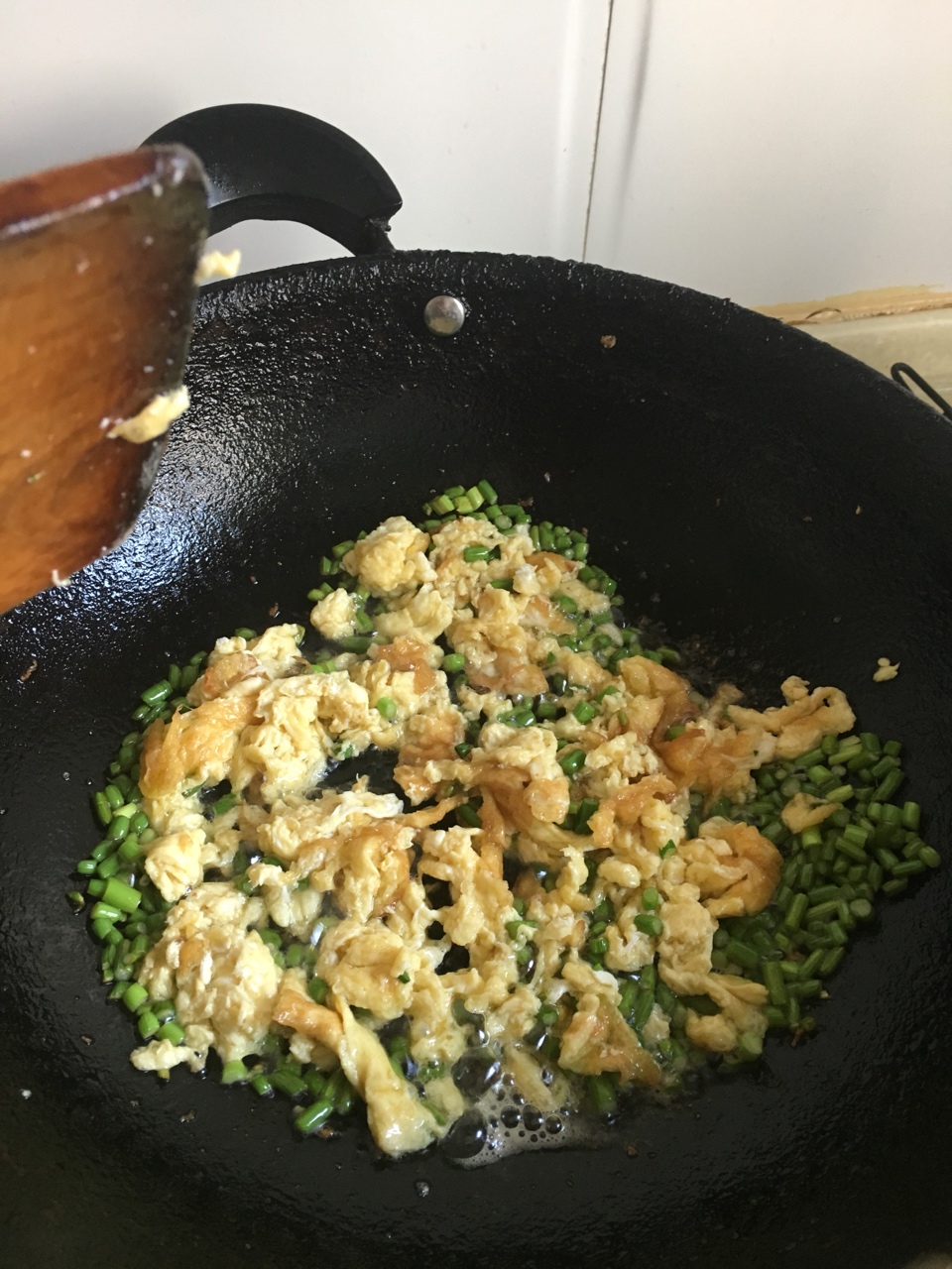 蝦仁醬油炒飯的做法 步骤3