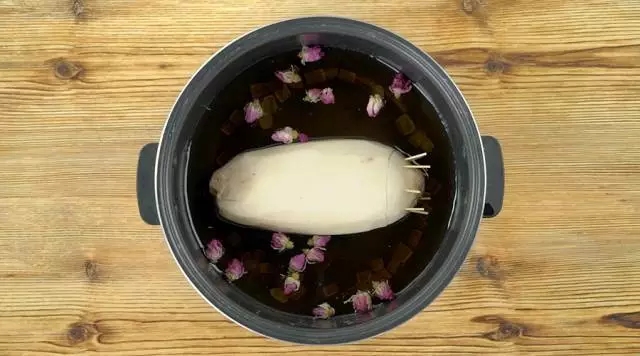 電飯鍋玫瑰蜜藕的做法 步骤3