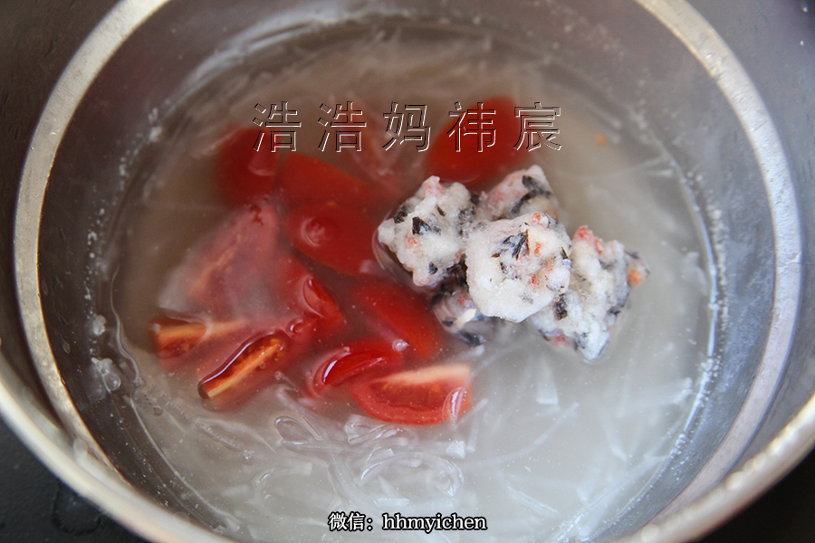 【輔食】番茄蘿卜絲蝦丸湯的做法 步骤4